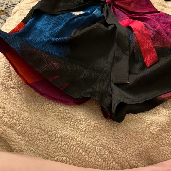 Diane Von Furstenberg Multicolor Women's Silk Romper Shorts Sz 0 - Picture 4 of 8